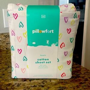 Full size sheet set.